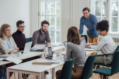 Groupe de personnes en session de formation
