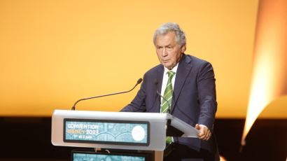 Marcel Rogemont prononce le discours d'ouverture de la Convention 2023 de la FOPH